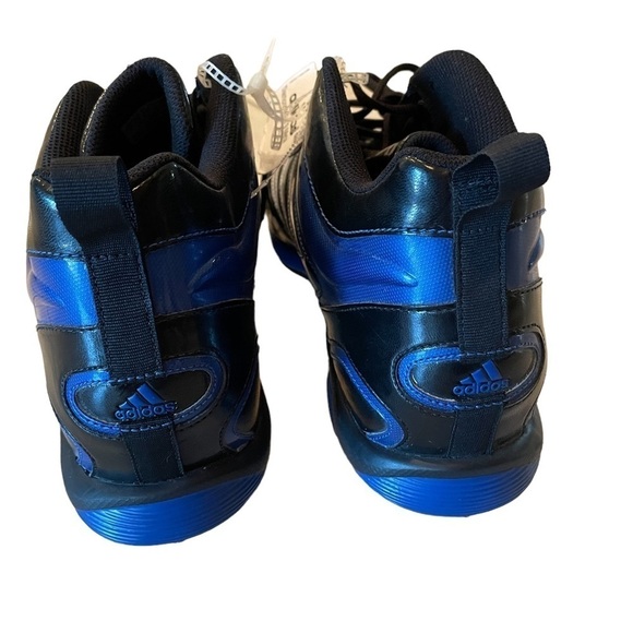Athletic_Shoes
